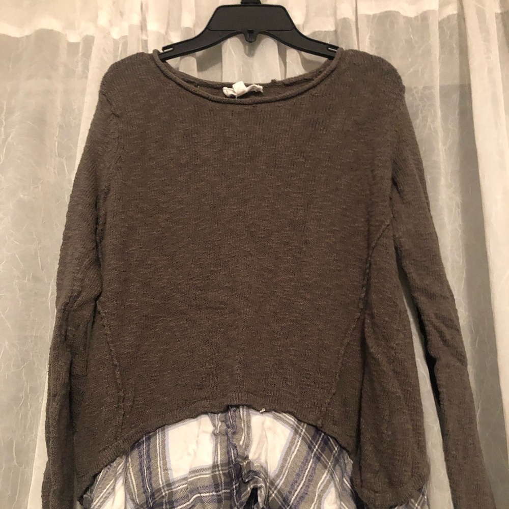 //OLIVE GREEN FLANNEL SWEATER//